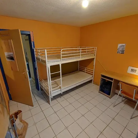Privateroomsae Homestay *